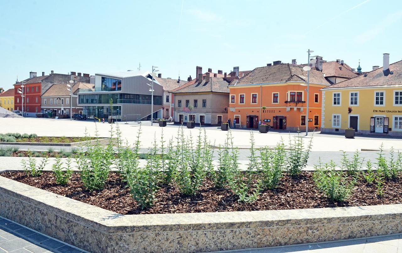 Fonte Hotel Győr Eksteriør bilde