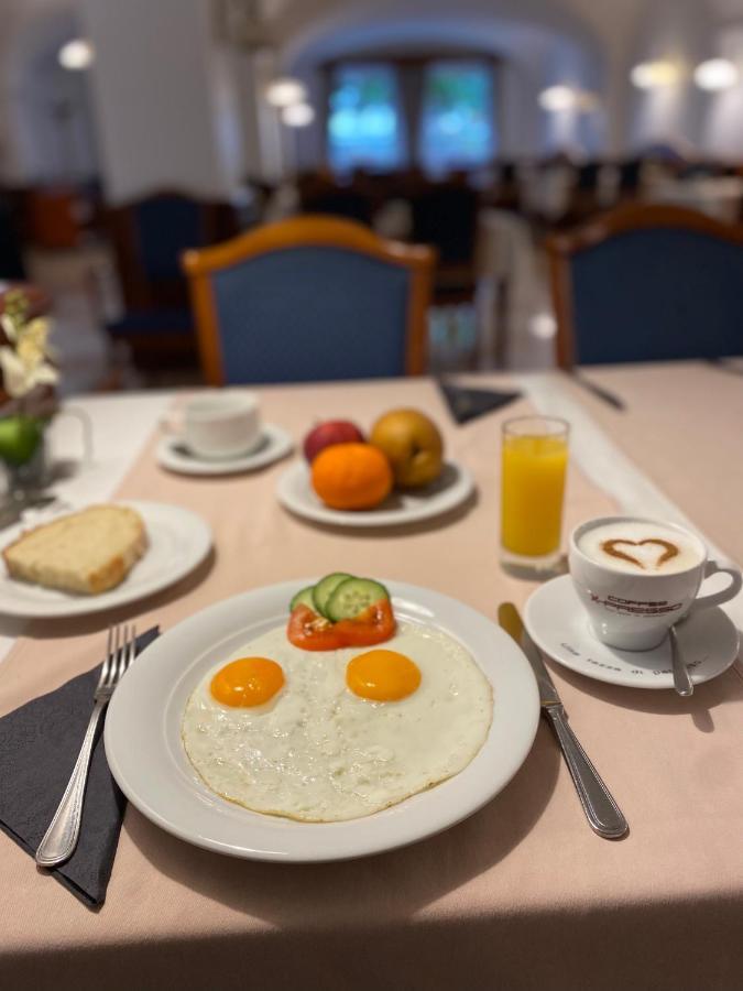 Fonte Hotel Győr Eksteriør bilde